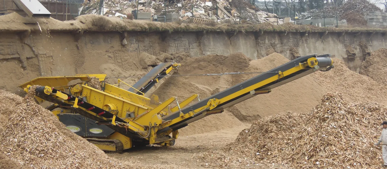 Screening wood with a scalper K4